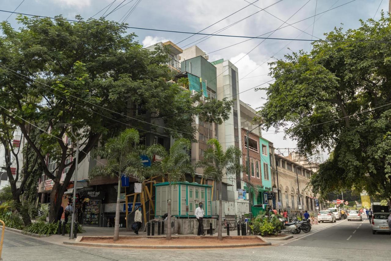 Locul Central - Church Street バンガロール エクステリア 写真